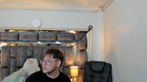 Snapshot of aivadumont chatting on February 15, 2025, 9:48 pm Queen Dumont online show from February 15, 2025, 9:48 pm