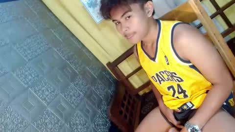 Snapshot of aivanboyyy chatting on May 7, 2026, 2:22 pm aivanboyyy online show from May 7, 2026, 2:22 pm