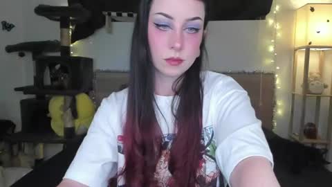 Snapshot of aivie chatting on July 7, 2026, 7:56 am Aivie Pink online show from July 7, 2026, 7:56 am