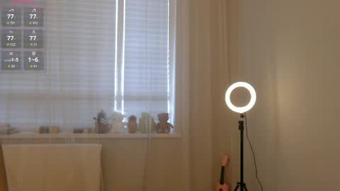 Aya online show from April 9, 2026, 4:56 am