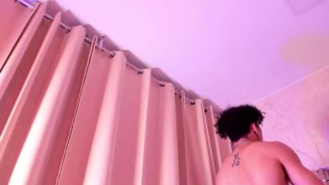 akazaboy online show from January 7, 2026, 4:48 am