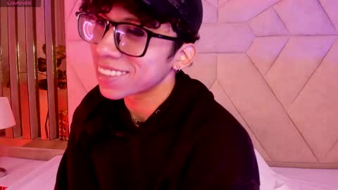 Snapshot of akazaboy chatting on May 18, 2026, 5:24 am akazaboy online show from May 18, 2026, 5:24 am