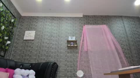 Snapshot of akimmidoll chatting on November 25, 2025, 1:33 pm Akimmidoll GMT-5 0630 -1330 online show from November 25, 2025, 1:33 pm