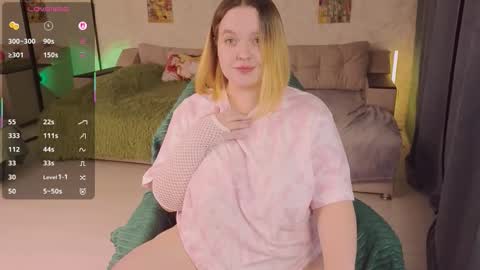 Aki online show from November 7, 2025, 11:21 am