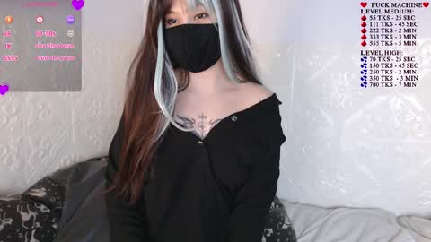 Amilia online show from September 28, 2025, 12:43 pm