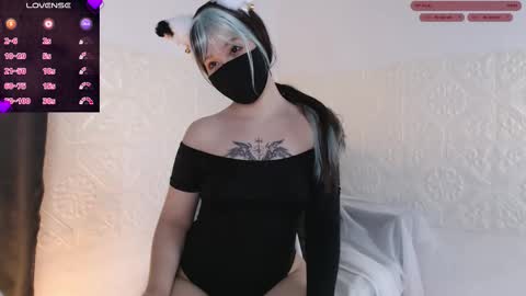 Amilia online show from October 31, 2025, 11:22 am