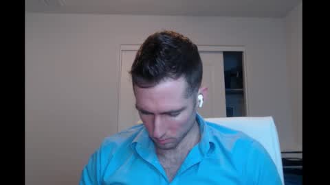 Snapshot of al3xzanderth3gr3at chatting on November 14, 2025, 7:40 am Alex online show from November 14, 2025, 7:40 am