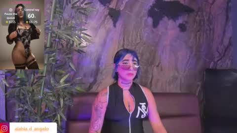 ALAHIA online show from December 4, 2025, 5:21 pm