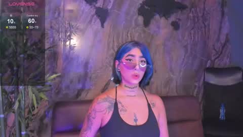 ALAHIA online show from December 18, 2025, 5:30 pm