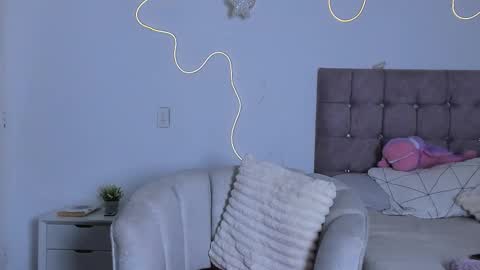 Alaia Alegria online show from March 15, 2026, 11:33 pm