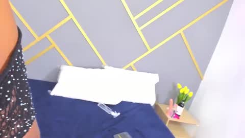 alaia_colins online show from February 11, 2025, 4:13 pm