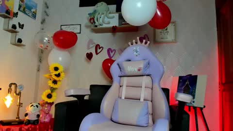 Alaia online show from February 17, 2026, 9:10 pm