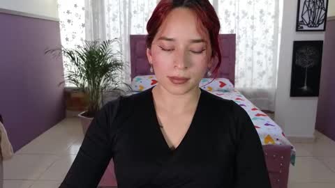 Alaia Skater online show from December 15, 2025, 8:46 pm