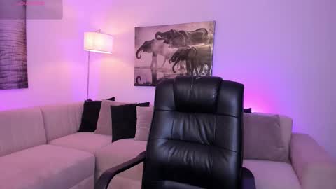 Alaia online show from January 11, 2026, 7:41 pm