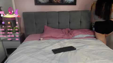 Alaiia    online show from December 5, 2025, 2:53 am