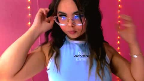 Snapshot of alaiia_rosse chatting on March 27, 2026, 11:32 am Alaiia online show from March 27, 2026, 11:32 am