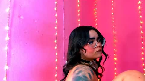 Snapshot of alaiia_rosse chatting on April 12, 2026, 12:15 am Alaiia online show from April 12, 2026, 12:15 am