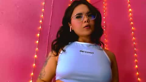  Alaiia  online show from May 22, 2026, 3:13 am
