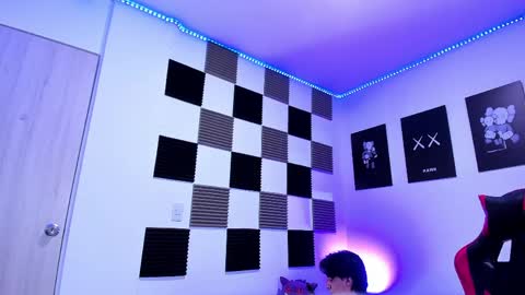 Alan Boy online show from May 17, 2026, 1:03 am