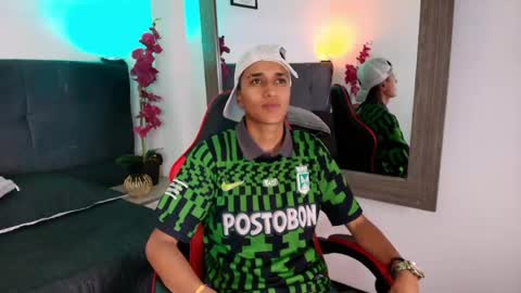 Snapshot of alan_colthon chatting on April 20, 2026, 8:10 pm alan_colthon online show from April 20, 2026, 8:10 pm