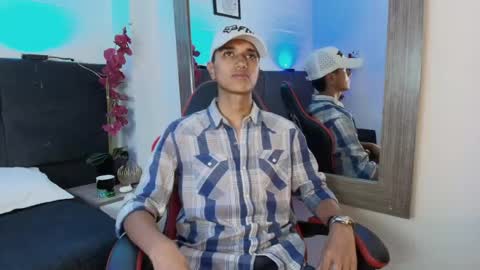 Snapshot of alan_colthon chatting on May 28, 2026, 4:10 am alan_colthon online show from May 28, 2026, 4:10 am