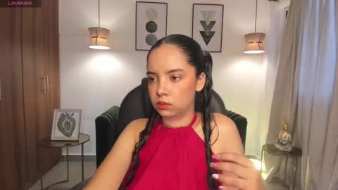 Snapshot of alana_martiins chatting on December 21, 2025, 11:17 am alana online show from December 21, 2025, 11:17 am