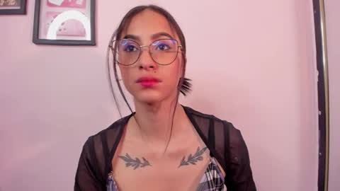 Alana online show from December 17, 2025, 12:33 pm