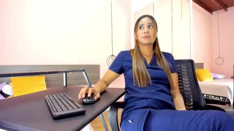 Snapshot of alana_suares chatting on January 5, 2026, 9:51 pm Alana online show from January 5, 2026, 9:51 pm