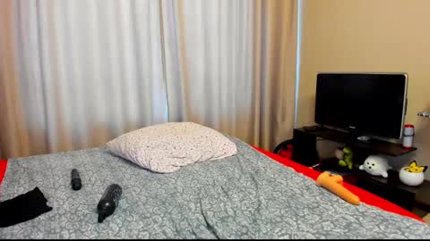 Snapshot of alanabrox chatting on December 19, 2024, 8:13 am Julia online show from December 19, 2024, 8:13 am