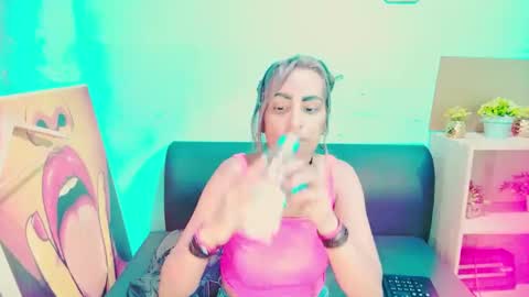 Snapshot of alanadelray chatting on December 7, 2024, 11:07 am alanadelray online show from December 7, 2024, 11:07 am