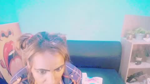 Snapshot of alanadelray chatting on January 21, 2025, 7:04 am alanadelray online show from January 21, 2025, 7:04 am