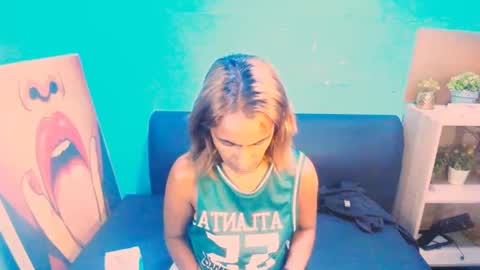 Snapshot of alanadelray chatting on February 5, 2025, 2:16 pm alanadelray online show from February 5, 2025, 2:16 pm