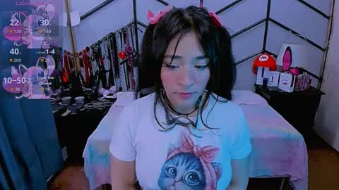 Alana online show from November 19, 2025, 7:47 pm