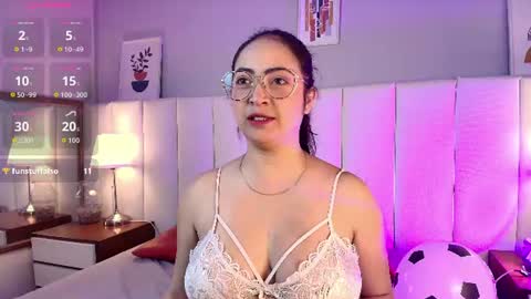 alanawestt online show from June 18, 2026, 5:06 pm