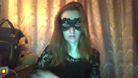 Elisa online show from March 12, 2025, 9:13 pm