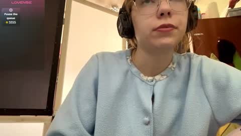 Snapshot of alanehadaller chatting on September 12, 2025, 9:31 am Stella online show from September 12, 2025, 9:31 am