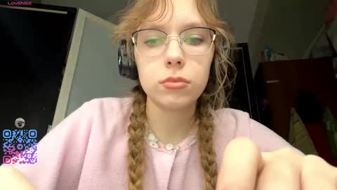 Snapshot of alanehadaller chatting on October 7, 2025, 2:03 pm Stella online show from October 7, 2025, 2:03 pm