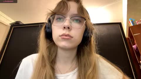 Snapshot of alanehadaller chatting on October 13, 2025, 2:39 pm Stella online show from October 13, 2025, 2:39 pm