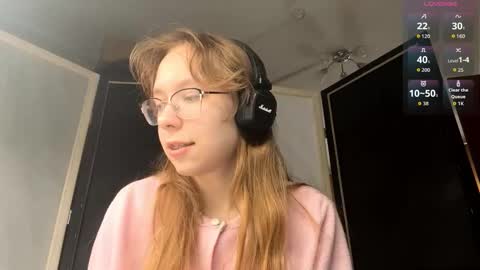 Snapshot of alanehadaller chatting on October 31, 2025, 8:04 am Stella online show from October 31, 2025, 8:04 am