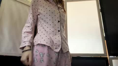 Snapshot of alanehadaller chatting on November 23, 2025, 8:14 am Stella online show from November 23, 2025, 8:14 am