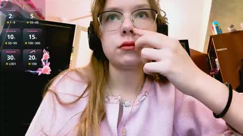 Snapshot of alanehadaller chatting on December 5, 2025, 8:12 am Stella online show from December 5, 2025, 8:12 am