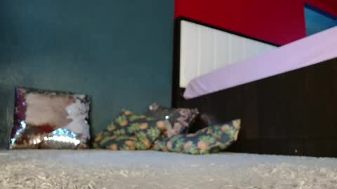 Snapshot of alanna_gold chatting on September 21, 2025, 3:52 am Alanna online show from September 21, 2025, 3:52 am