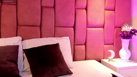 Alanna Jonnes online show from September 18, 2025, 8:22 pm