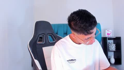 Snapshot of alannaughty_ chatting on January 26, 2025, 7:32 am alannaughty_ online show from January 26, 2025, 7:32 am