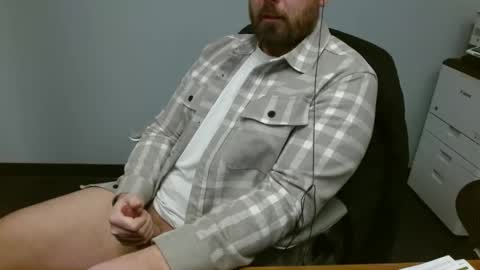 Snapshot of alaska4411 chatting on February 8, 2025, 1:32 am John online show from February 8, 2025, 1:32 am