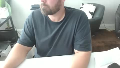 Snapshot of alaska4411 chatting on March 31, 2026, 9:37 pm John online show from March 31, 2026, 9:37 pm