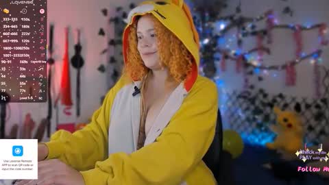 Snapshot of alaska_colors chatting on October 11, 2025, 1:53 pm Caro online show from October 11, 2025, 1:53 pm