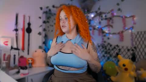 Snapshot of alaska_colors chatting on October 23, 2025, 12:48 pm Caro online show from October 23, 2025, 12:48 pm