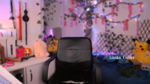 Snapshot of alaska_colors chatting on November 8, 2025, 2:06 pm Caro online show from November 8, 2025, 2:06 pm