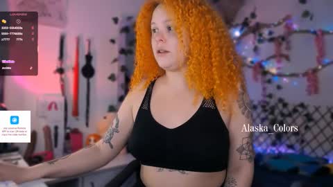 Snapshot of alaska_colors chatting on November 17, 2025, 2:12 pm Caro online show from November 17, 2025, 2:12 pm